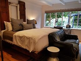 The Vagabond's House