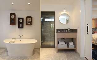 The Vagabond's House