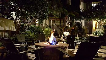 The Vagabond's House