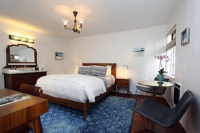 The Vagabond's House