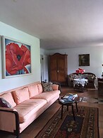 Lava Tree Tropic Inn