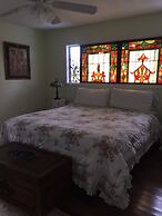 Lava Tree Tropic Inn