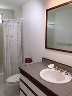 Lava Tree Tropic Inn