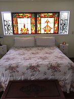 Lava Tree Tropic Inn