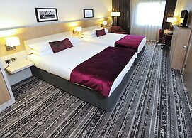 Lancaster Hotel