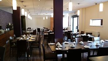 Lancaster Hotel