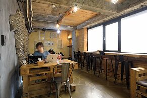 Work Inn TPE - Hostel