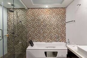 Ramada Hotel & Suites by Wyndham Amwaj Islands Manama