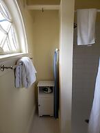 Moseley Cottage Inn & Town Motel