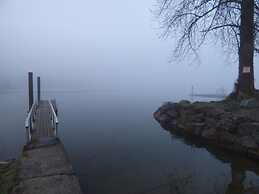 Crown House Bed & Breakfast