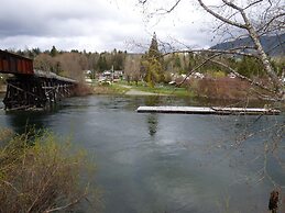 Crown House Bed & Breakfast