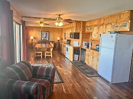 Horseshoe Bay Lodge