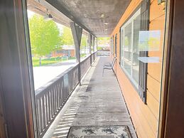 Horseshoe Bay Lodge