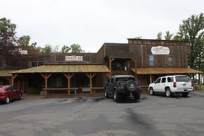 Horseshoe Bay Lodge