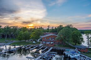 Horseshoe Bay Lodge