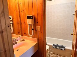 Horseshoe Bay Lodge