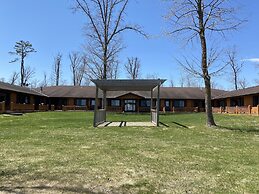 Horseshoe Bay Lodge