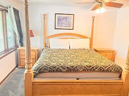 Horseshoe Bay Lodge