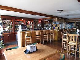 Horseshoe Bay Lodge