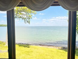 Horseshoe Bay Lodge