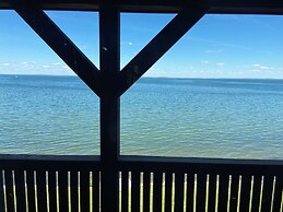 Horseshoe Bay Lodge