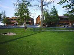 Horseshoe Bay Lodge