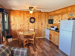 Horseshoe Bay Lodge
