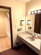 Horseshoe Bay Lodge