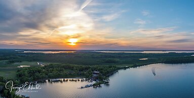 Horseshoe Bay Lodge