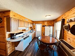 Horseshoe Bay Lodge