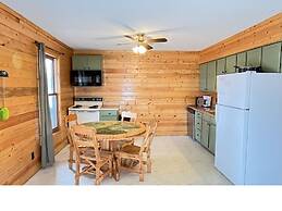 Horseshoe Bay Lodge