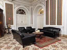 Palace Hotel