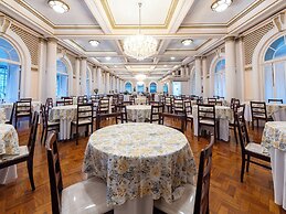 Palace Hotel