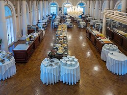 Palace Hotel