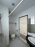 Grand Laurel Hotel