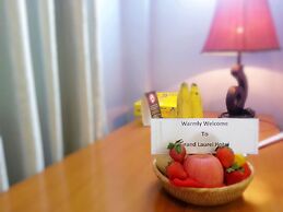 Grand Laurel Hotel