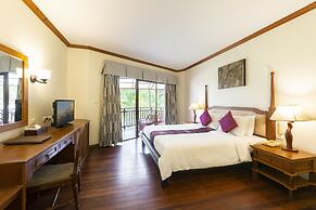 Khaolak Bay Front Resort