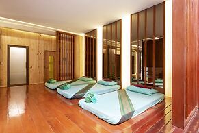 Khaolak Bay Front Resort