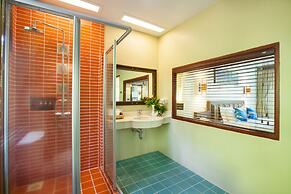 Khaolak Bay Front Resort