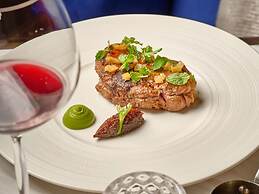 Hôtel des Arts Saigon - MGallery Collection