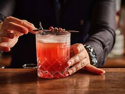 Hôtel des Arts Saigon - MGallery Collection