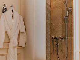 Hôtel des Arts Saigon - MGallery Collection