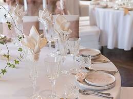 Hôtel des Arts Saigon - MGallery Collection