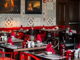 Hôtel des Arts Saigon - MGallery Collection