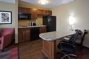 Gateway Park Hotel and Suites