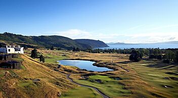 Kinloch Manor & Villas