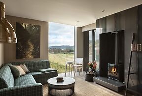 Kinloch Manor & Villas