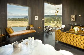 Kinloch Manor & Villas
