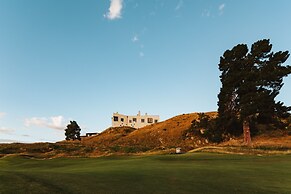 Kinloch Manor & Villas