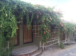 Supreeya Guesthouse - Hostel